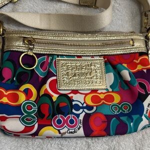 Vintage Coach Pop Art Graffiti Poppy Purse with Adjustable Shoulder Strap